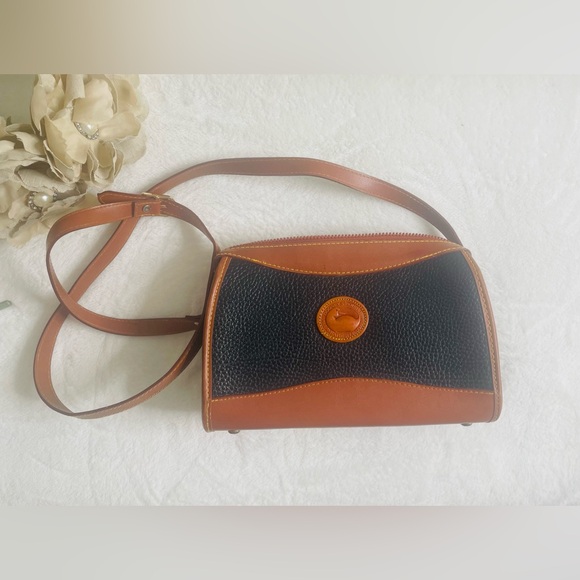 Dooney & Bourke Handbags - Dooney & Bourke Purse Pebbled Black Tan Long Strap Vintage